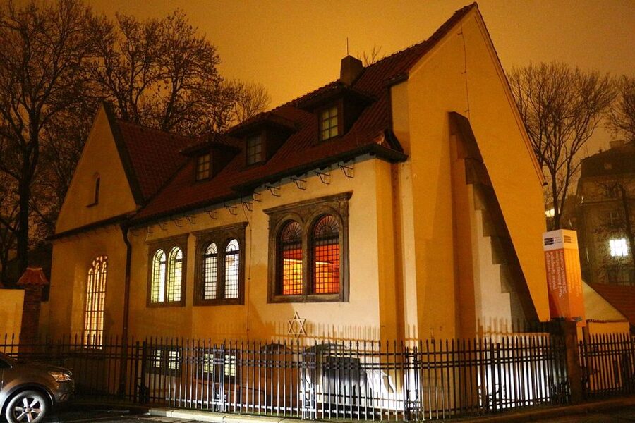 Prague: Old, New, and Jewish Towns Guided Walking Tour - Key points to know before booking
