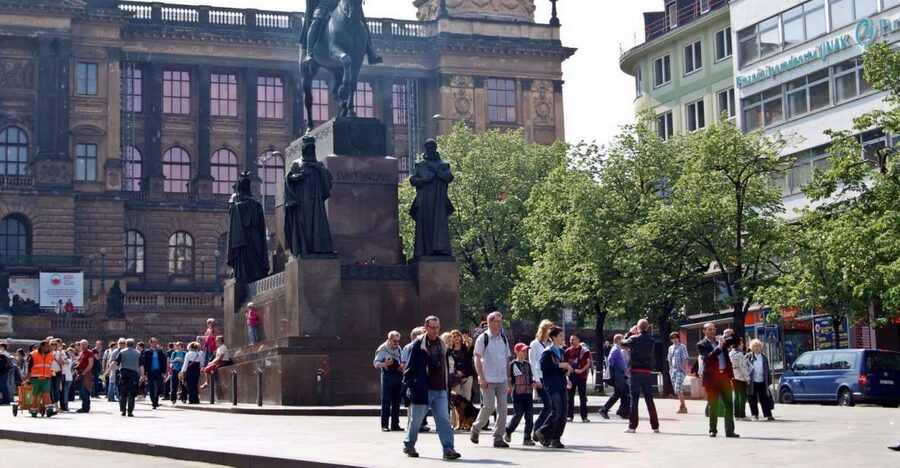 Prague: Old, New, and Jewish Towns Guided Walking Tour - Who should book this walking tour?