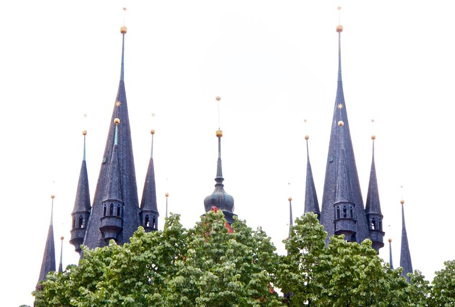 Prague: Old Town and Jewish Quarter Guided Walking Tour - Starting at Maiselova 5 in Josefov