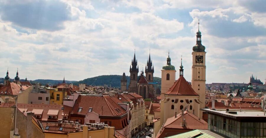 Prague: Old Town and Jewish Quarter Guided Walking Tour - Who should book this Prague walk