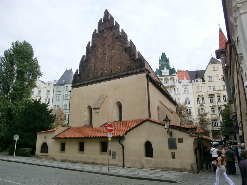 Prague: Old Town and Jewish Quarter Guided Walking Tour - Should you book it?