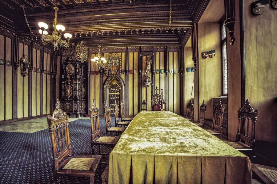Prague: Old Town Hall Tower Entry Ticket - Who should book this experience?