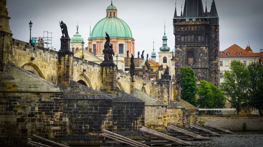 Prague: Old Town Highlights & Hidden Gems Guided Tour - Starting in Malá Strana