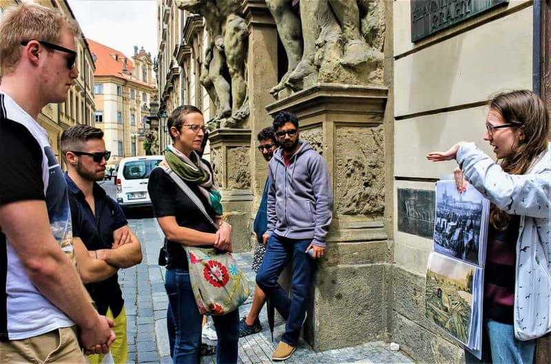 Prague: Oldtown, Medieval Underground & Dungeon History Tour - Should you book it?