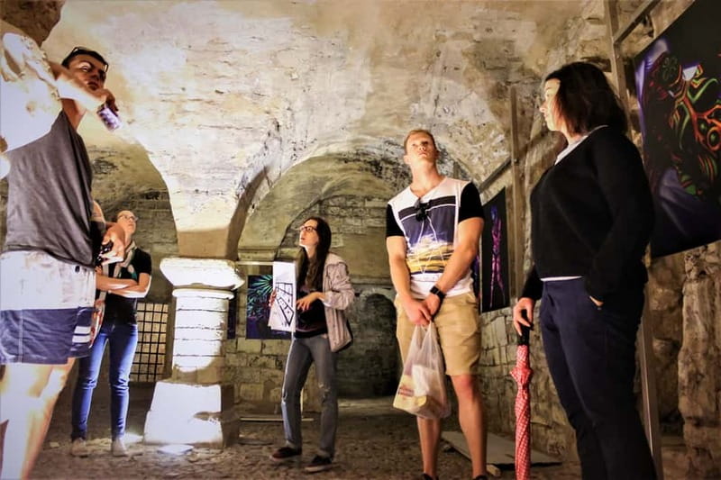 Prague: Oldtown, Medieval Underground & Dungeon History Tour - What the guides add to the experience