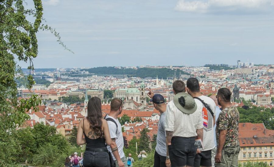 Prague: One Prague Tour with Local Food & Beer - Two ways to see Prague in three hours