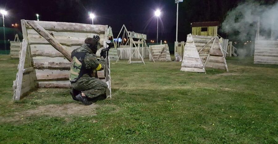 Prague: Paintballing Games - The safety briefing and first game