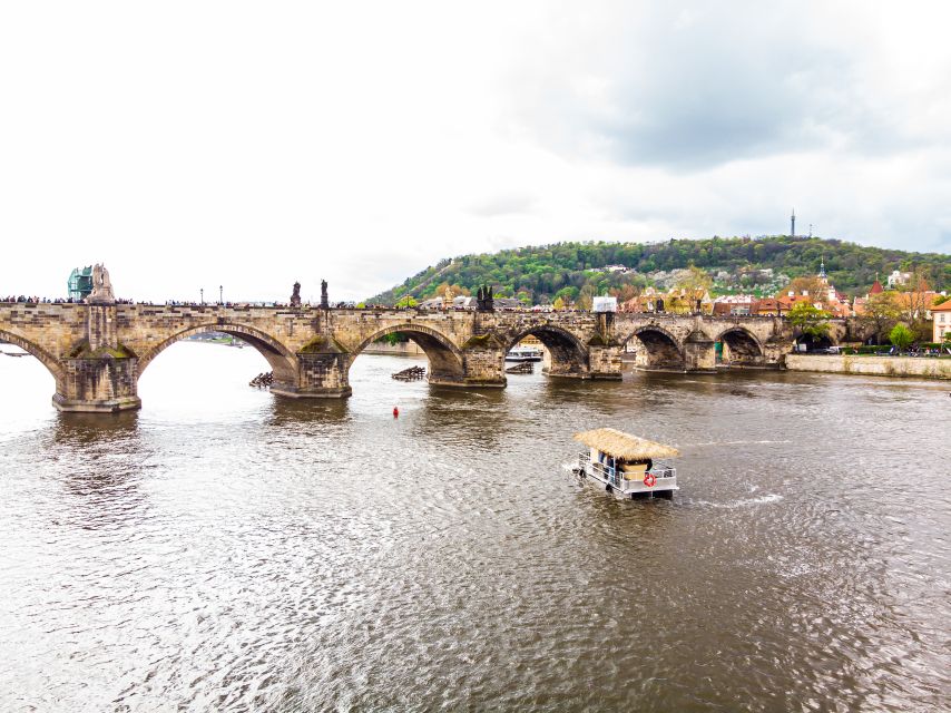 Prague: Party Tiki Boat Sightseeing Cruise with Drinks - Why the seating and boat design matter