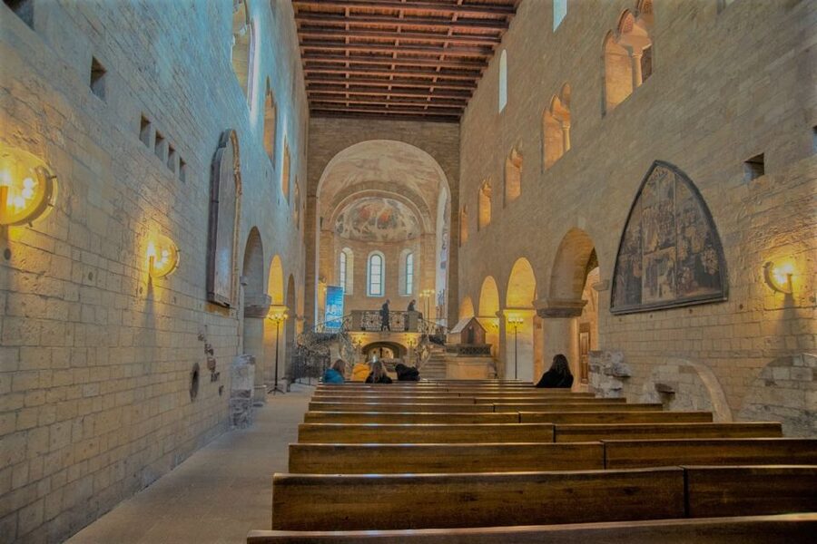 Prague: Prague Castle Complex Smartphone Audio Guide - Starting at St. Vitus Cathedral