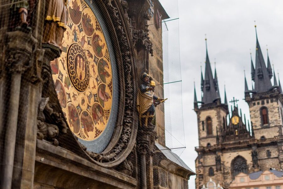Prague: Prague Castle, Jewish Quarter, Clock Tower Admission - Prague Castle, from cathedral to prison tower