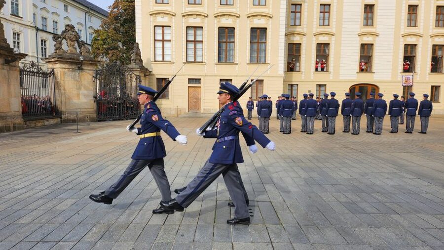 Prague: Prague Castle Private Walking Tour - The Old Royal Palace and royal Prague