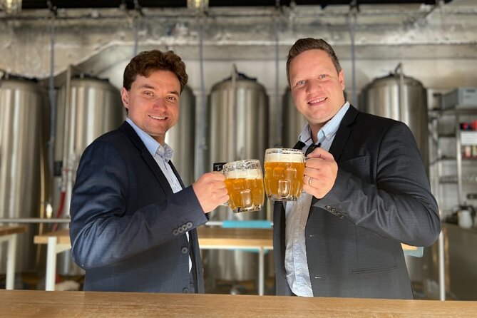 Prague Premium Craft Beer Tour - Stop two: pouring technique at Červený jelen