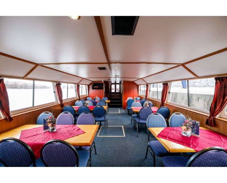 Prague: Private Beer Boat Cruise with Unlimited Beer - Is $647 good value for your group?