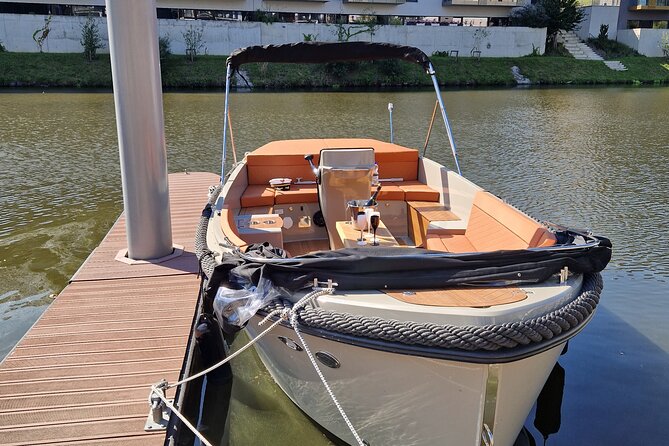 Prague Private Boat Tour - 2 Hours - What the $318.39 price means