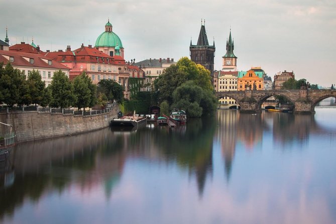 Prague Private Photo Tour for Photography Enthusiasts - Photographing Prague Castle and St. Vitus Cathedral