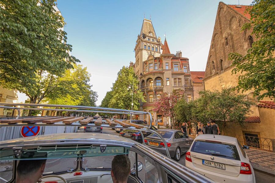 Prague: Private Sightseeing Tour in original VW Samba bus - Accessibility, language, and small practical details