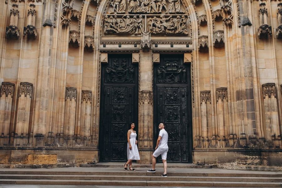Prague: Professional Photoshoot at Prague Castle - Key points to know before booking