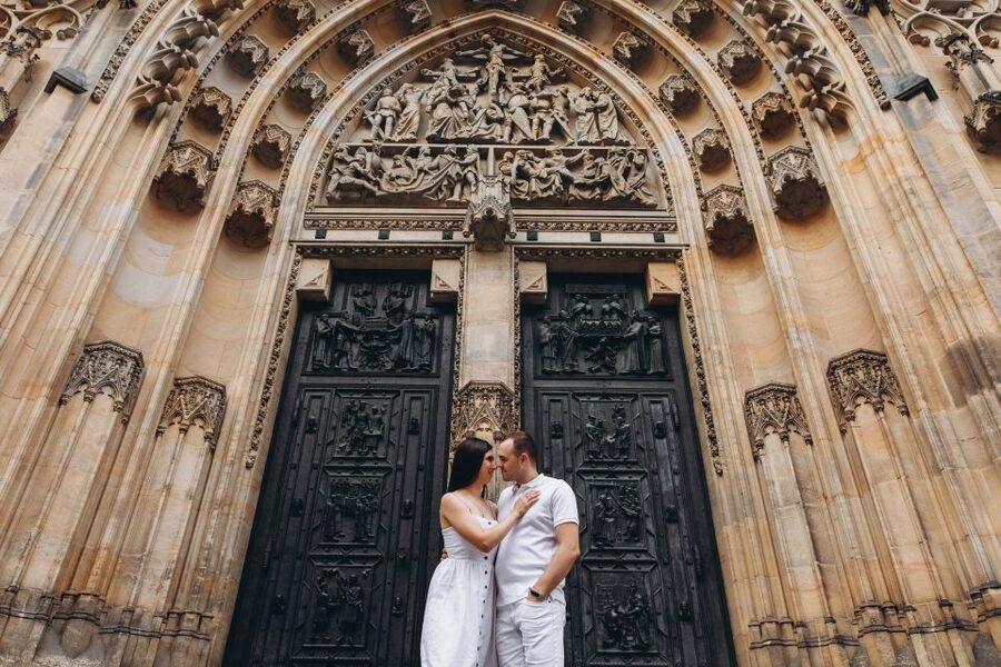 Prague: Professional Photoshoot at Prague Castle - What happens at Prague Castle