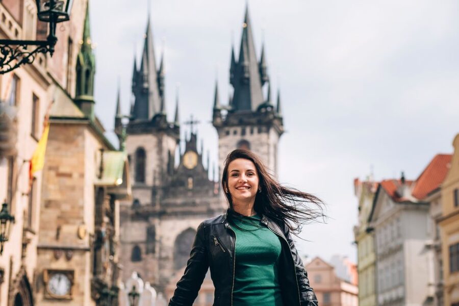 Prague: Professional Photoshoot in the Old Town - Key points at a glance