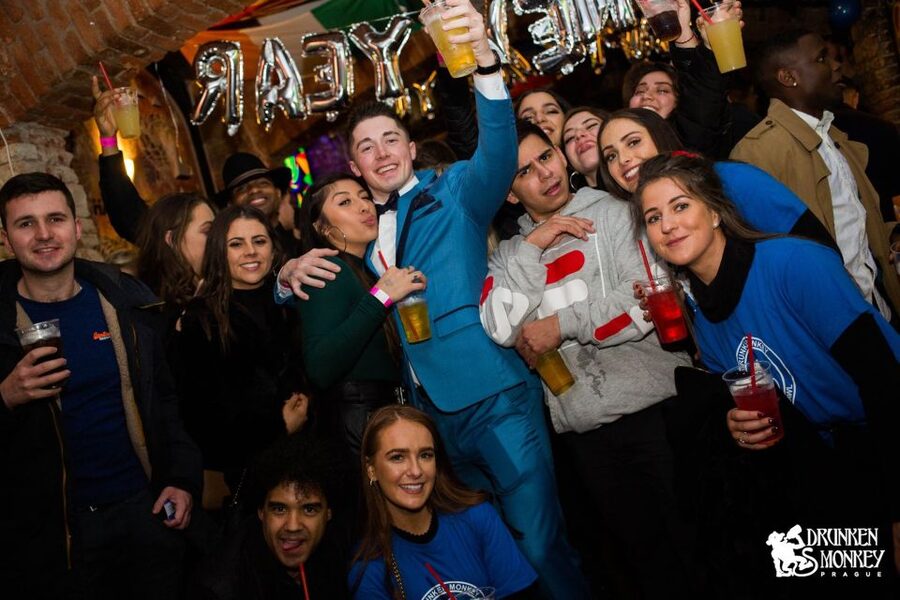 Prague: Pub Crawl with Open Bar and VIP Entry - Key points before you book