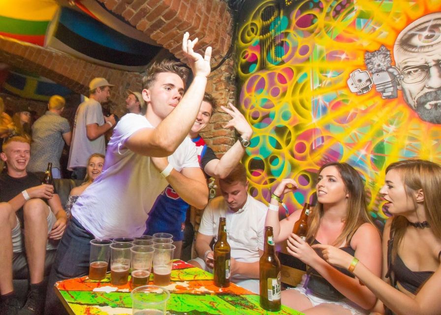 Prague: Pub Crawl with Open Bar and VIP Entry - The final club and VIP entry