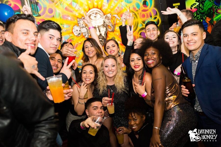 Prague: Pub Crawl with Open Bar and VIP Entry - A few smart ways to handle the night