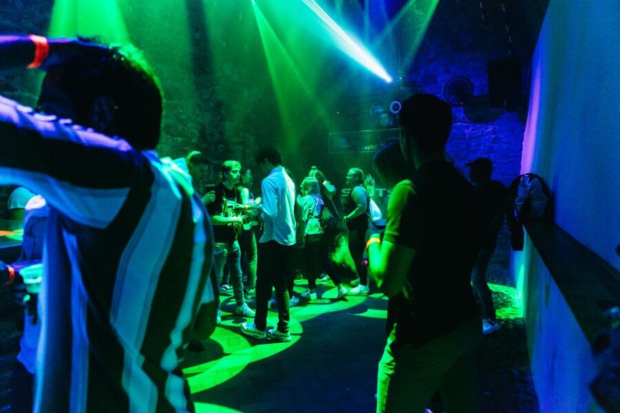 Prague: Pub Crawl with Unlimited Drinks & 5-floor Club Entry - Should you book the Prague pub crawl?