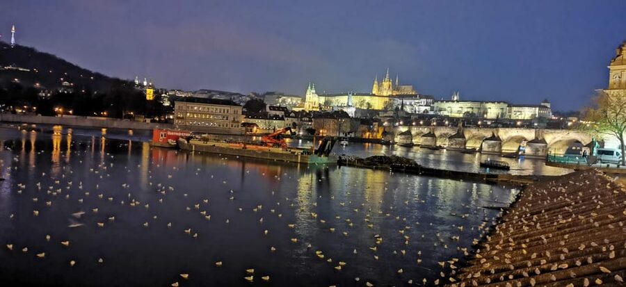 Prague: River Cruise with Transfer to Pier - Timing matters more than usual