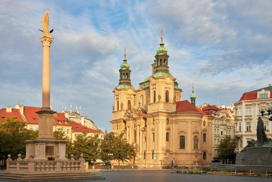 Prague Royal Castle, St Vitus, Golden Lane Tour with Tickets - Walking from Lesser Town to Prague Castle