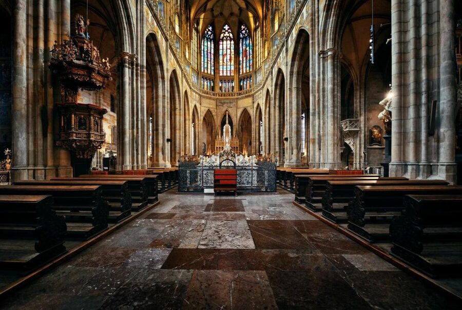 Prague Royal Castle, St Vitus, Golden Lane Tour with Tickets - How the private guide changes the visit