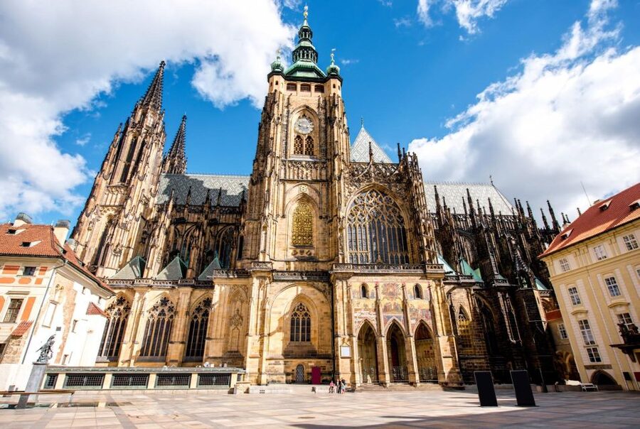 Prague Royal Castle, St Vitus, Golden Lane Tour with Tickets - Choosing between two, three, and four hours