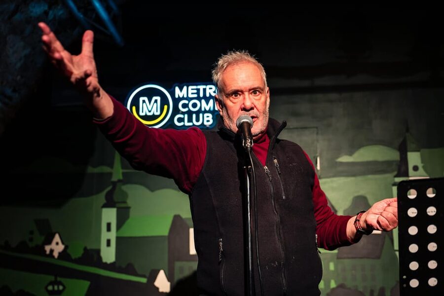 Prague: Saturday Stand-Up Comedy Night in English - A Saturday night near Charles Bridge