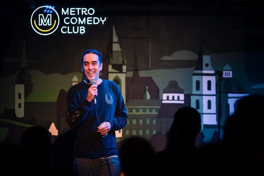 Prague: Saturday Stand-Up Comedy Night in English - What happens inside the club