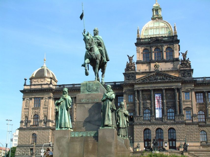 Prague Sightseeing Tour with Lunch - Key points to know before booking