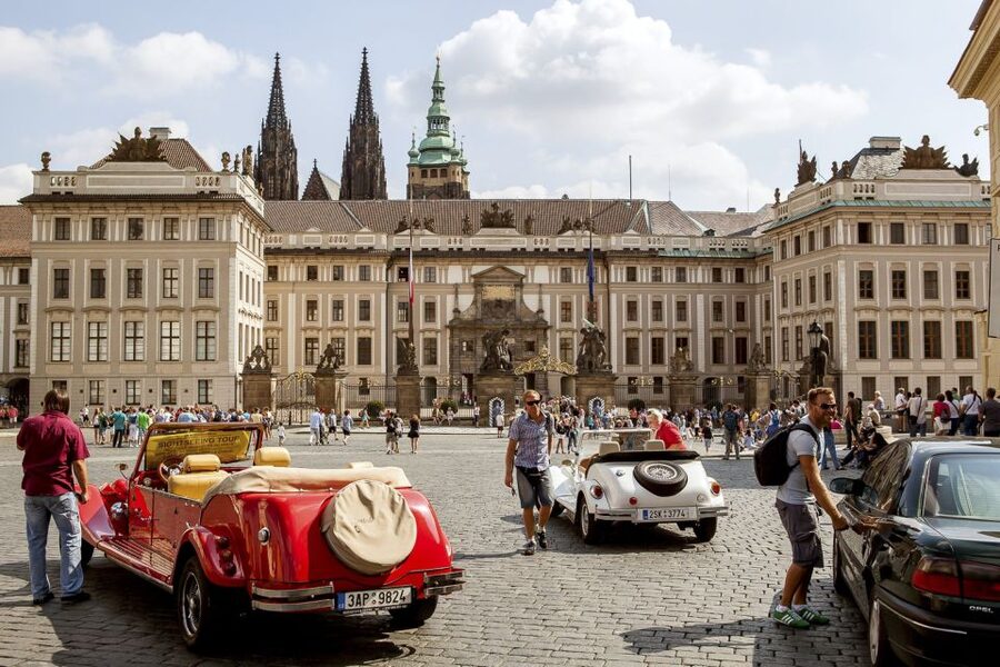 Prague: Skip-the-line Castle Ticket and Optional AudioGuide - St. George’s Basilica offers a quieter change of pace