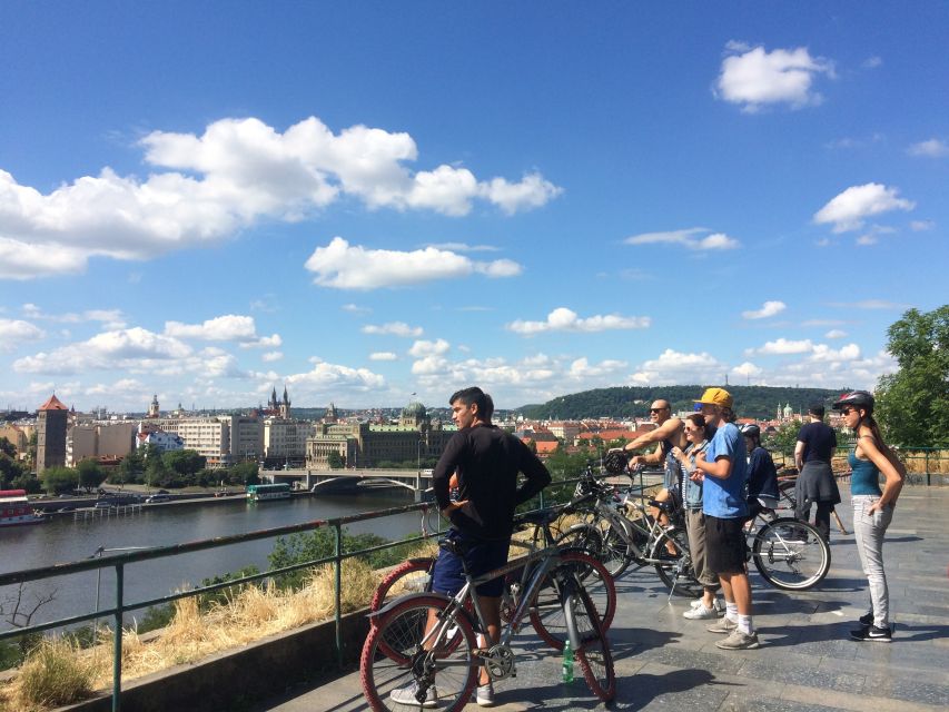 Prague: Stunning Viewpoints, Castle, City & Park Bike Tour - Royal Gardens and Prague Castle