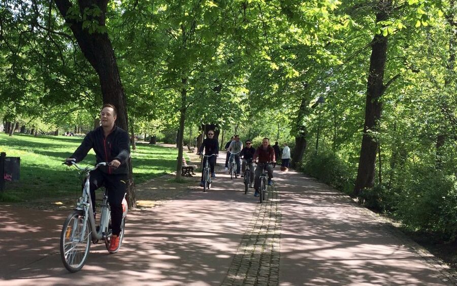 Prague: Stunning Viewpoints, Castle, City & Park Bike Tour - What the $88 Price Gets You