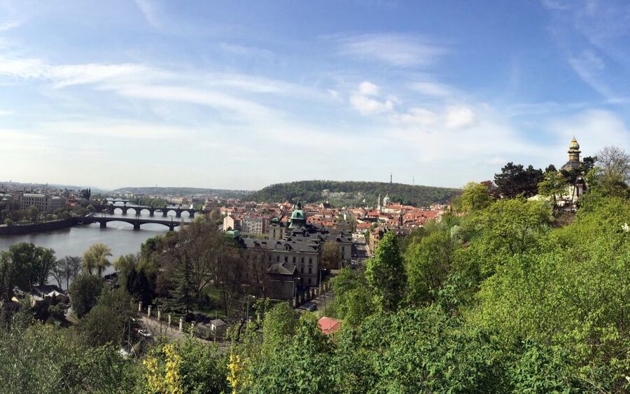 Prague: Stunning Viewpoints, Castle, City & Park E-Bike Tour - Kampa Island provides the mid-tour pause
