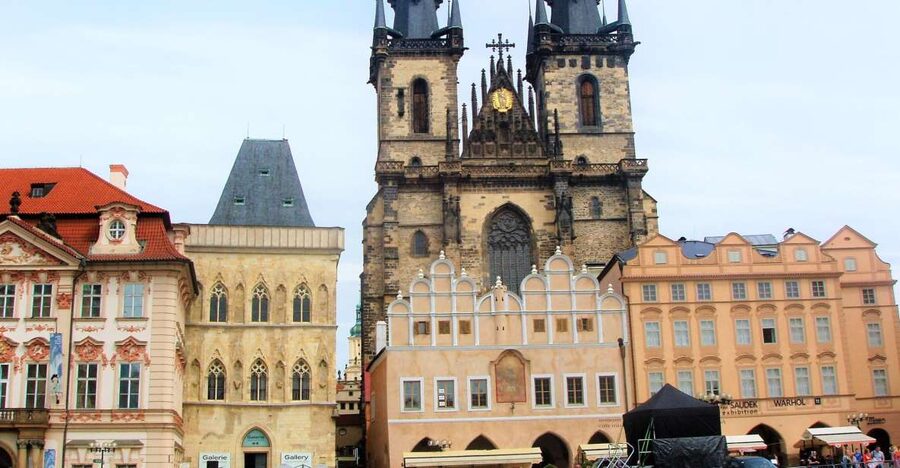 Prague: Tailored Sightseeing Tour in French - Private Group Value at $52