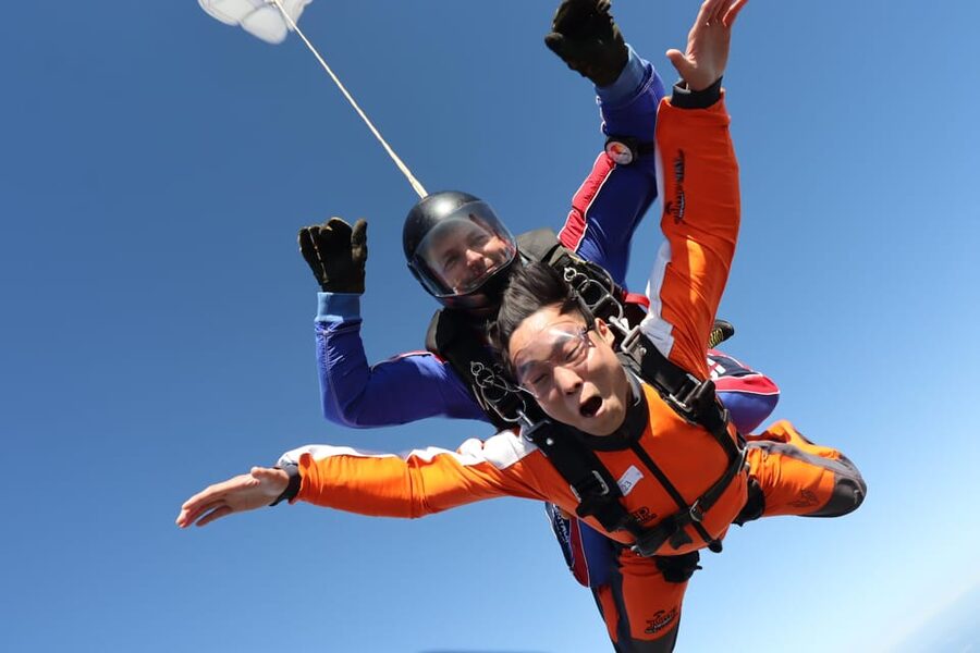Prague: Tandem Skydiving 14,000ft over Prague with Transfers - Preparing for your first tandem jump
