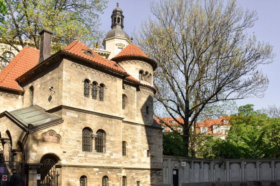 Prague Through the Eyes of Franz Kafka 2.5-Hour Tour - Josefov and Prague’s Jewish past