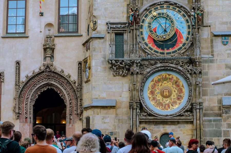 Prague: Top Sights and Historic Center Introduction Tour - Cubist architecture and Mozart at the Estates Theatre
