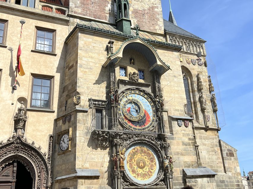 Prague Tour in Spanish - Prague’s story begins on the street