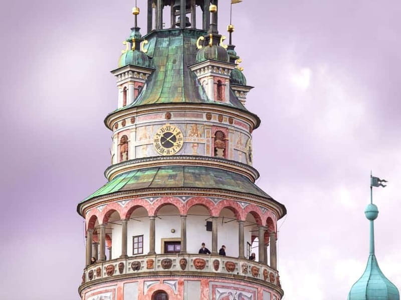 Prague: Transfer to Vienna via fabulous Cesky Krumlov - First walk through the river town