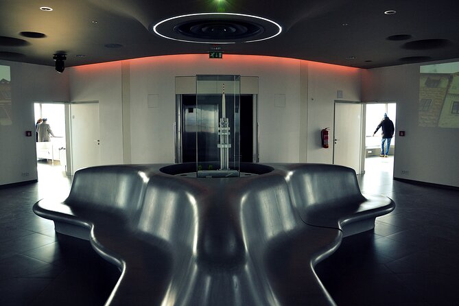 Prague TV tower - Observatory - How long should you plan to stay?