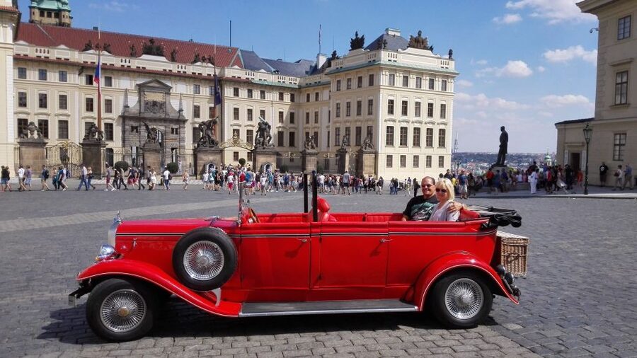 Prague: Vintage Car Ride and Walking Tour - A two-part introduction to Prague