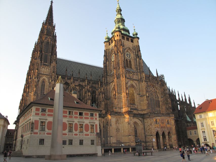 Prague: Vintage Car Ride and Walking Tour - Finishing in Old Town Square
