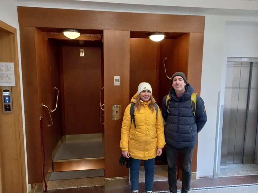 Prague : Visite insolite avec un guide journaliste français - Why the guide’s background matters