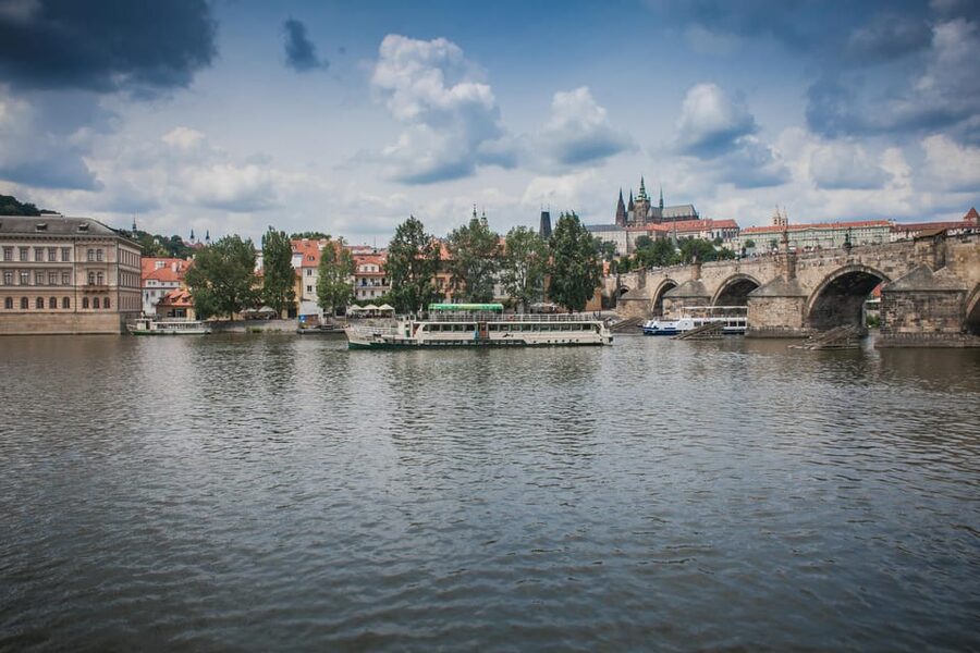 Prague: Vltava River Evening Dinner Cruise - Key points to know before booking