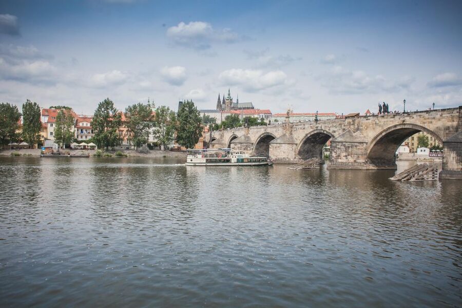 Prague: Vltava River Evening Dinner Cruise - FAQ